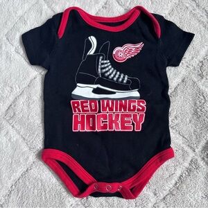 NHL | Baby Red Wings Hockey Onesie Bodysuit | Size 6/9 Months